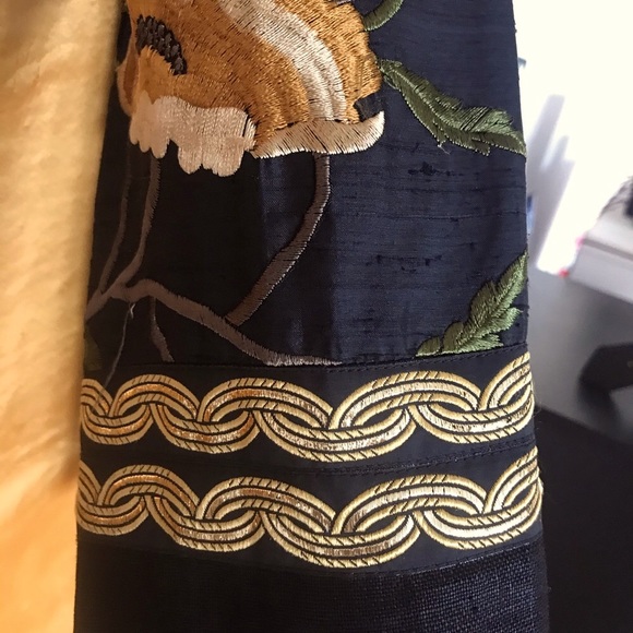 Linen black blazer with gold sleeve details - Picture 4 of 7